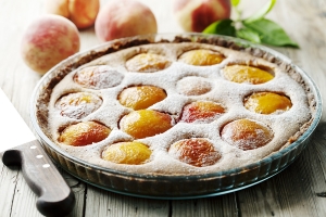 Дрожжевой пирог с персиками
