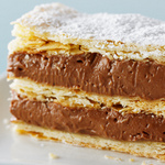 Торт Наполеон с шоколадным кремом Патисьер и орехами фундук