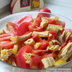 Вкусный салатик со спаржей, неркой, помидорами и перцем
