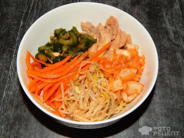 Бибимбап - рис с мясом и овощами фото
