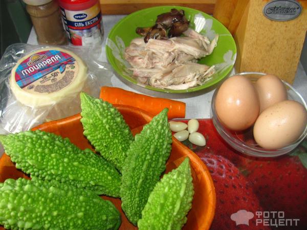 Закуска из момордики с куриным паштетом фото