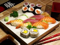Суши - традиционное блюдо японцев