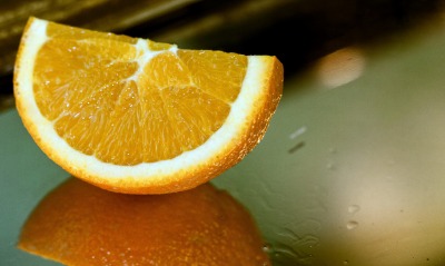 апельсин долька отражение
