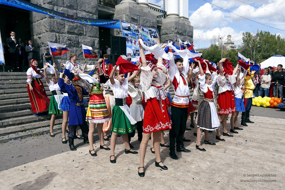 День города. Аллея национальных культур в Волгограде