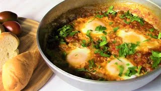 Шакшука на завтрак . Как приготовить вкусное блюдо из яиц и овощей .