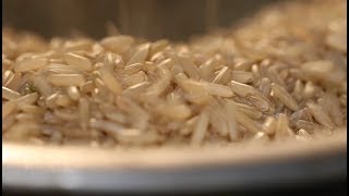 5 необычных блюд из риса: мы дали попробовать их простым людям