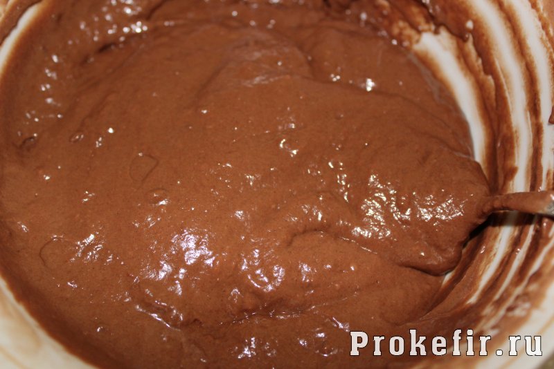 Супер влажный шоколадный пирог без яиц на кефире: фото 5