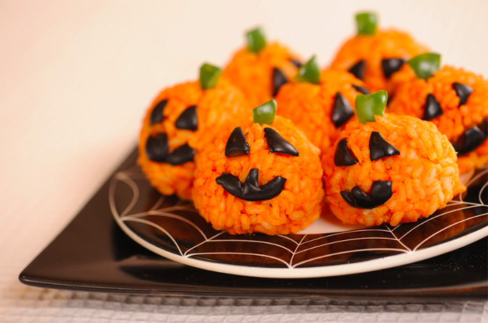 Рецепт на Хеллоуин - Рисовые шарики-тыквы