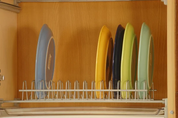 Полки с посуда — стоковое фото