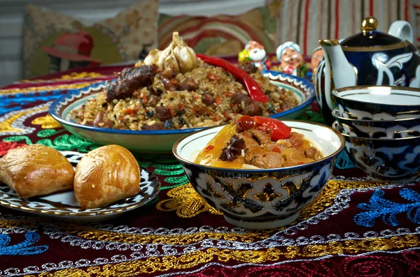 Еда установила центральную азиатскую кухню — стоковое фото