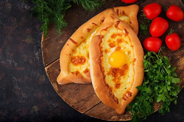 Хачапури Аджарии Открытые Пироги Сыром Моцарелла Egsg Грузинская Кухня — стоковое фото