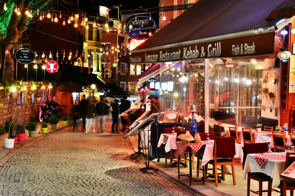 Рестораны в Стамбул ночью Стоковая Картинка