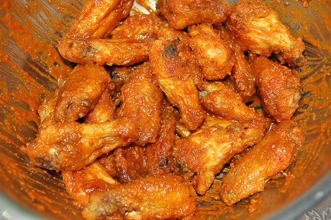 Острые куриные крылышки "Баффало" (Buffalo Wings) http://www.horoshayaeda.com/