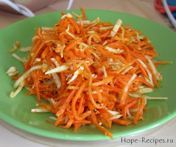 Как приготовить салат из моркови по-корейски