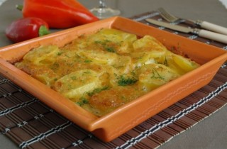 Запеченный картофель в сливках