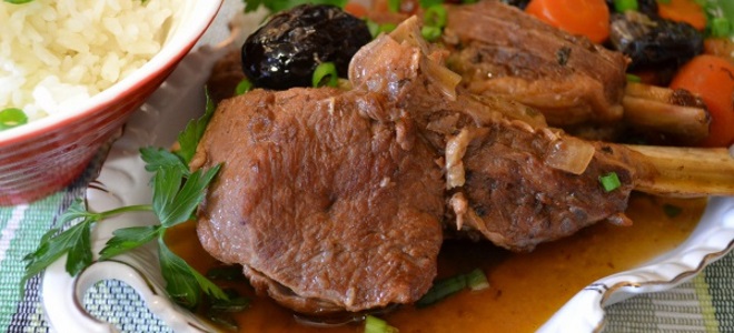 Как вкусно приготовить мясо с черносливом