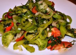 салат из соленых зеленых помидоров рецепт