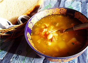 Лечебный куриный суп с фасолью