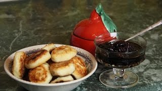 Как вкусно приготовить пышные сырники из творога