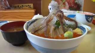 Азиатское блюдо - живой осьминог! Жесть!