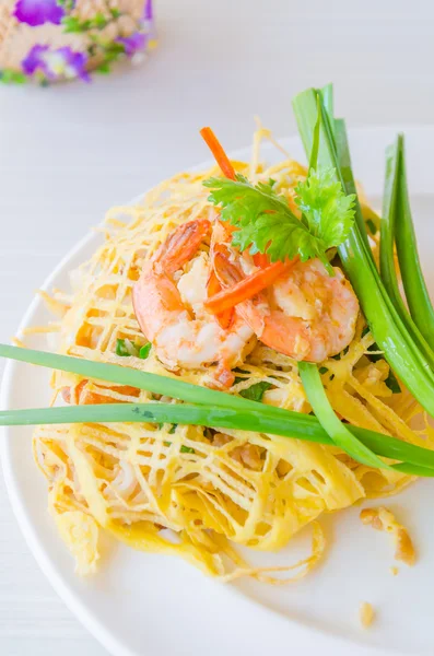 Тайское блюдо из рисовой лапши — стоковое фото